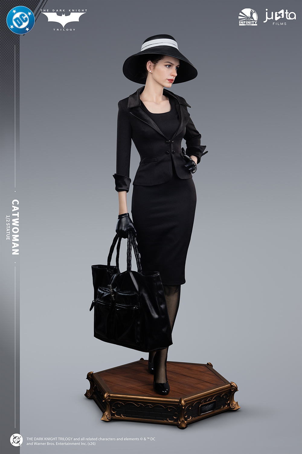 Catwoman 1:2 Scale Statue by Infinity Studio