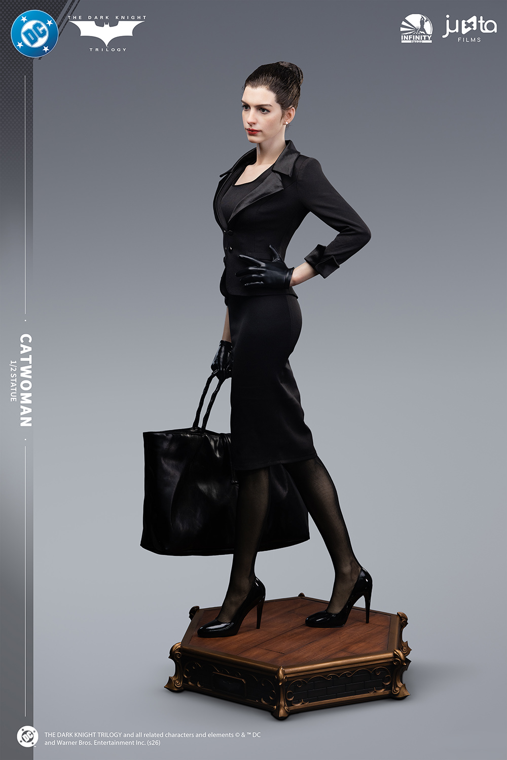 Catwoman 1:2 Scale Statue by Infinity Studio