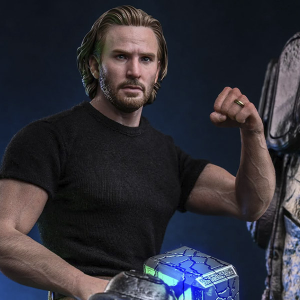 Steve Rogers (Deluxe Version) Sixth Scale Figure by Hot Toys