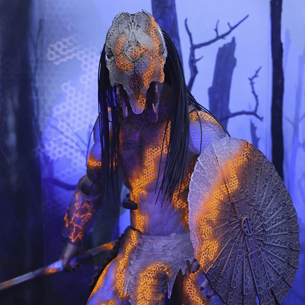 Feral Predator (Cloaking Version) Sixth Scale Figure by Hot Toys