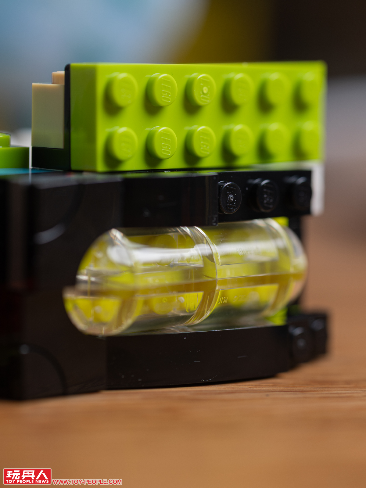 Nike Air Max 95 LEGO Editions 43025 Puts a 1995 Runner on Your Shelf