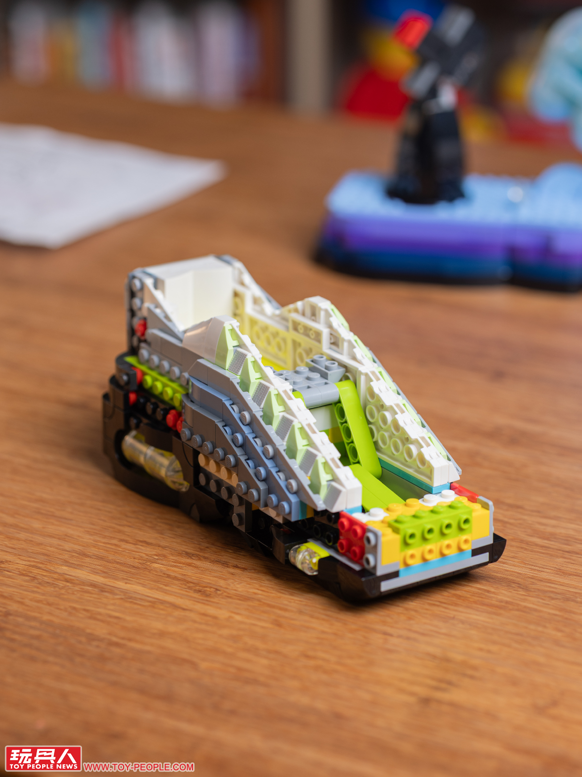Nike Air Max 95 LEGO Editions 43025 Puts a 1995 Runner on Your Shelf