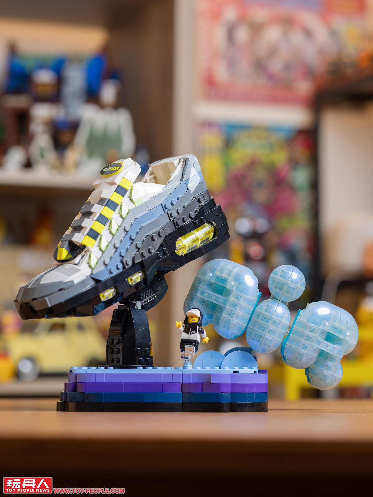 Nike Air Max 95 LEGO Editions 43025 Puts a 1995 Runner on Your Shelf