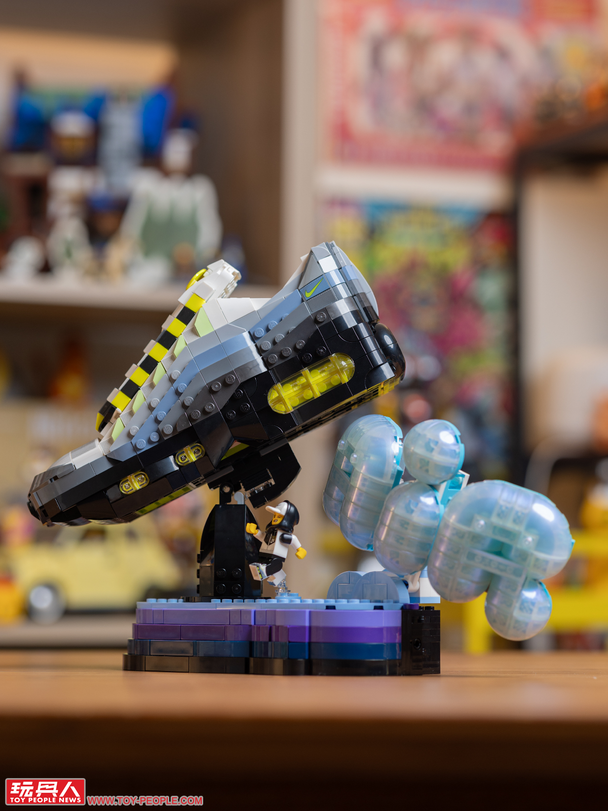 Nike Air Max 95 LEGO Editions 43025 Puts a 1995 Runner on Your Shelf