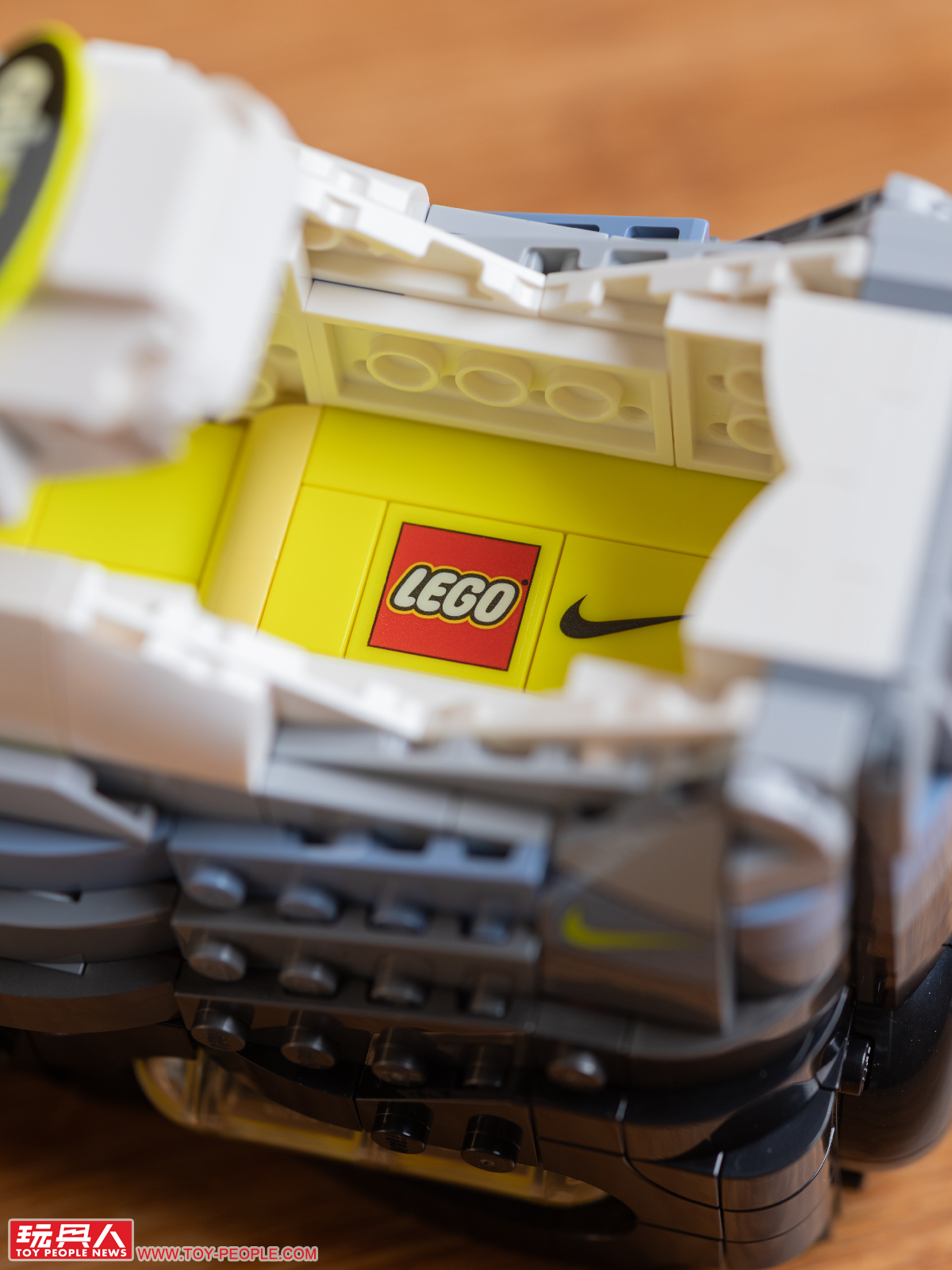 Nike Air Max 95 LEGO Editions 43025 Puts a 1995 Runner on Your Shelf