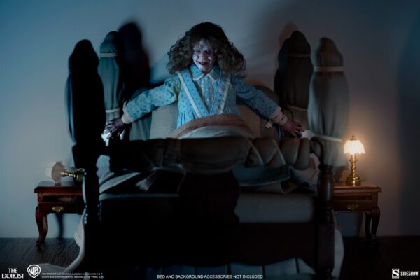 Regan MacNeil Sixth Scale Figure by Sideshow Collectibles — official photo 4