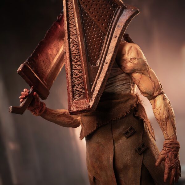 Pyramid Head (Deluxe Version) Sixth Scale Figure by Star Ace Toys — official photo 4 Pyramid Head (Deluxe Version) Sixth Scale Figure by Star Ace Toys — official photo 4