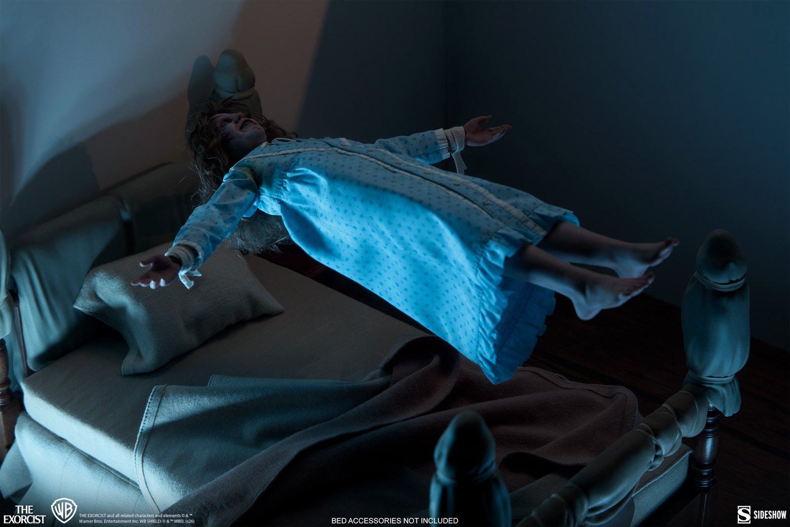 Regan MacNeil Sixth Scale Figure by Sideshow Collectibles — official photo 6