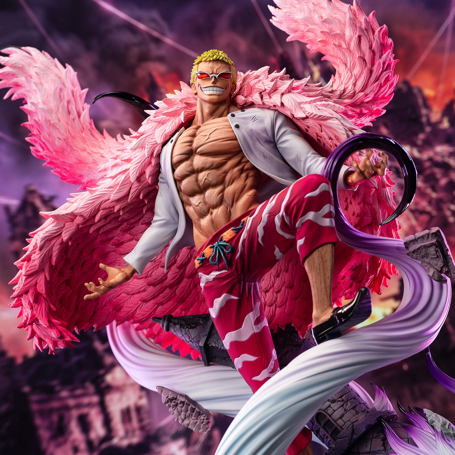 Donquixote Doflamingo (Echo Version) 1:6 Scale Statue — official photo 13