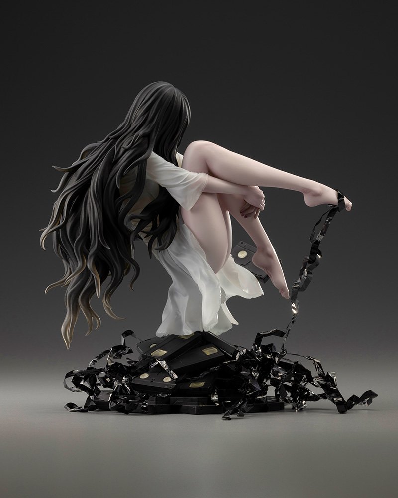 Sadako Bishoujo Statue by Kotobukiya — official photo 11