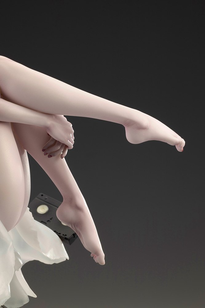 Sadako Bishoujo Statue by Kotobukiya — official photo 14
