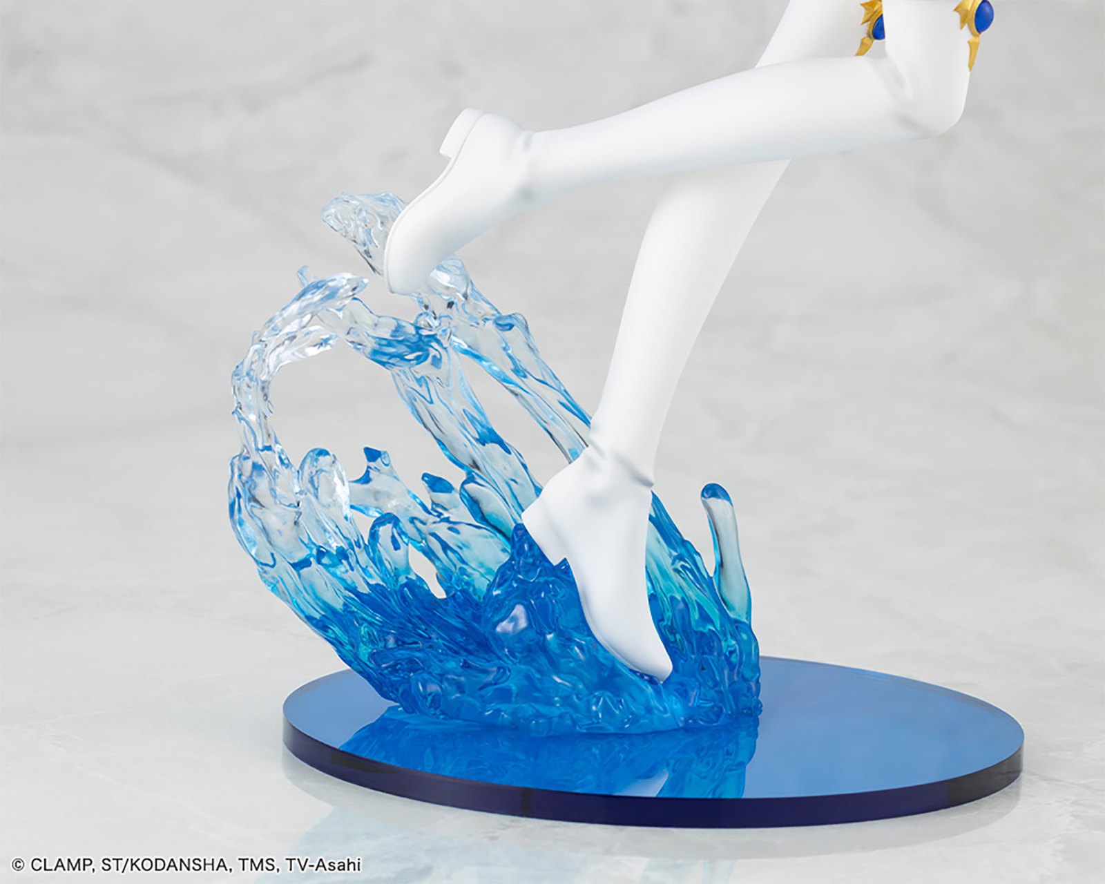 Umi Ryuuzaki Collectible Figure by Kotobukiya — official photo 11